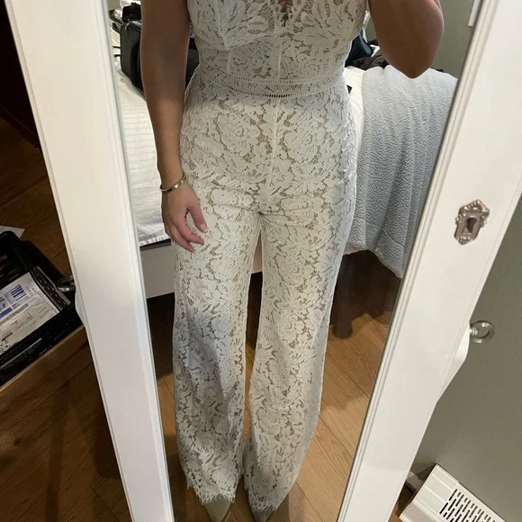 White jumpsuit - Picture 4 of 4